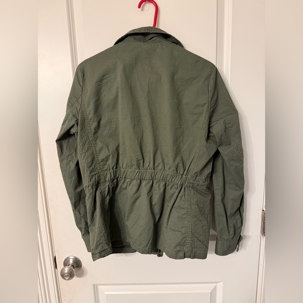 NWOT Women's Army Green Jacket size Large - Picture 2 of 2